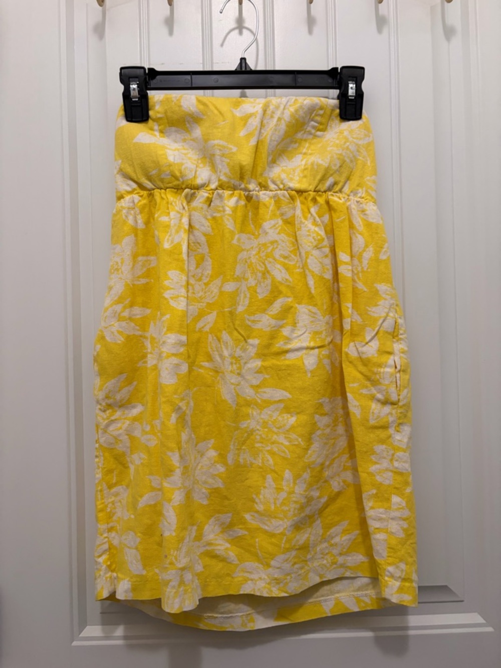 Forever 21 Yellow and White Floral Strapless Dress